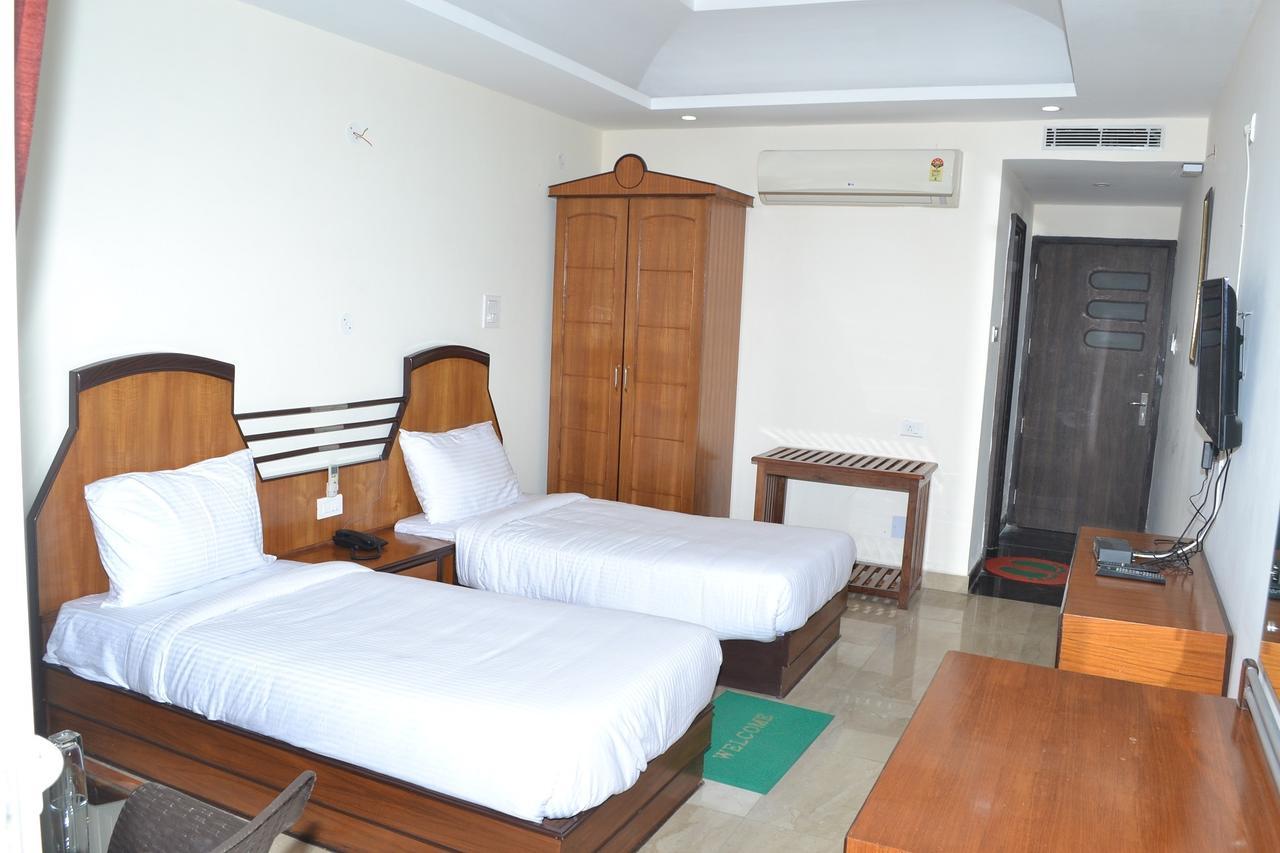 Chopra Residency Hotel Hamirpur Buitenkant foto