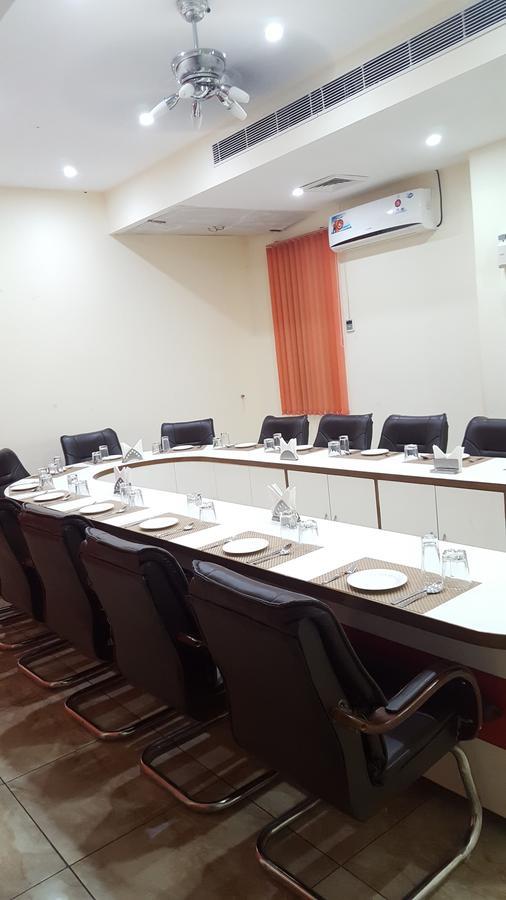 Chopra Residency Hotel Hamirpur Buitenkant foto